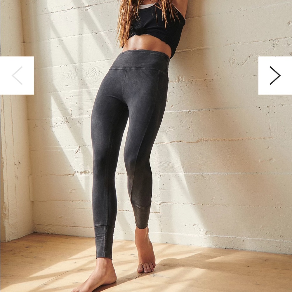 RARE Free People Movement Leggings - Size XS